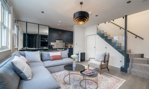 The Mcleods Mews – Stylish 2BR in South Kensington